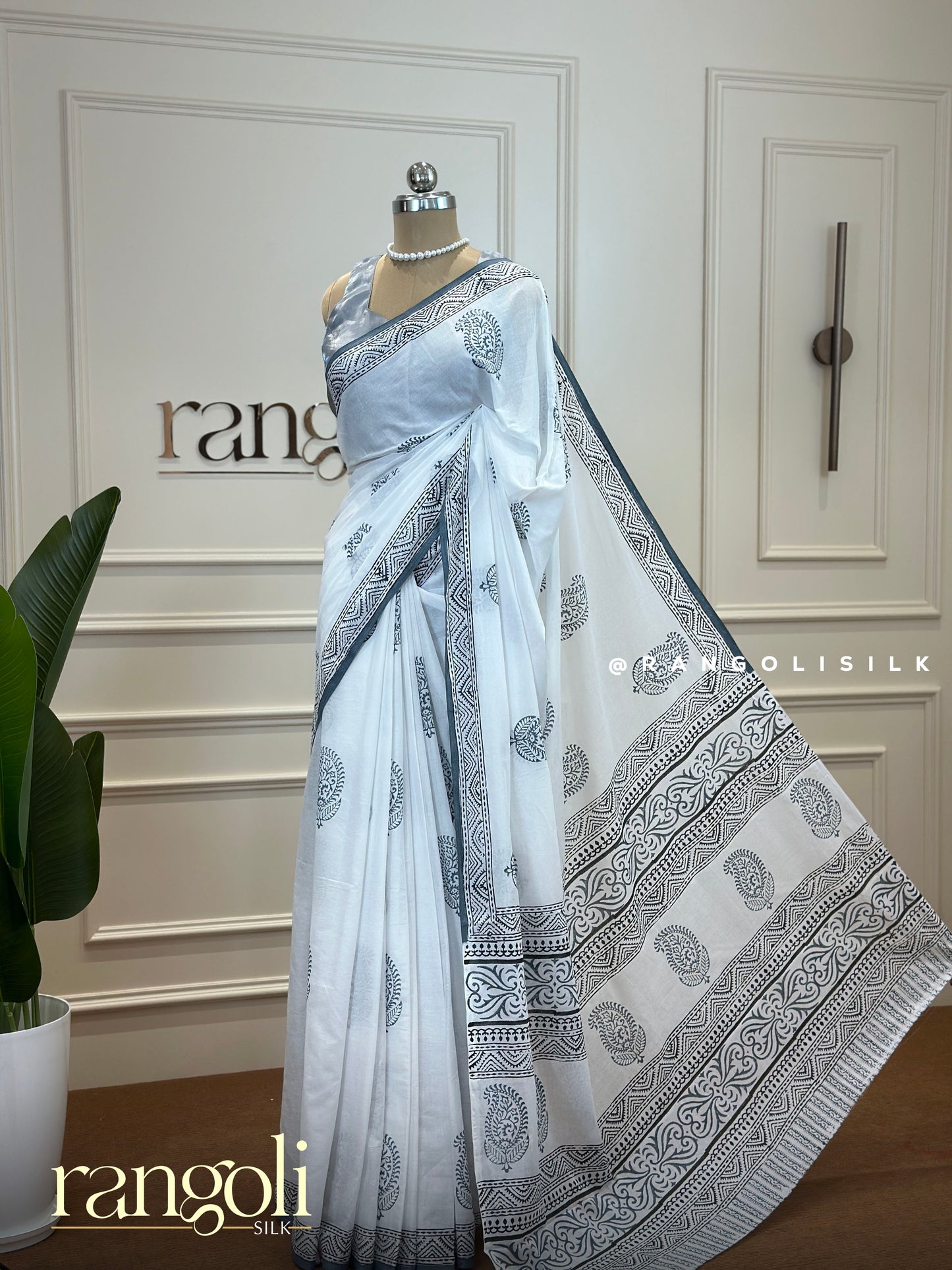 Elegant White Cotton Saree – Lightweight & Breathable Comfort  - Post 429