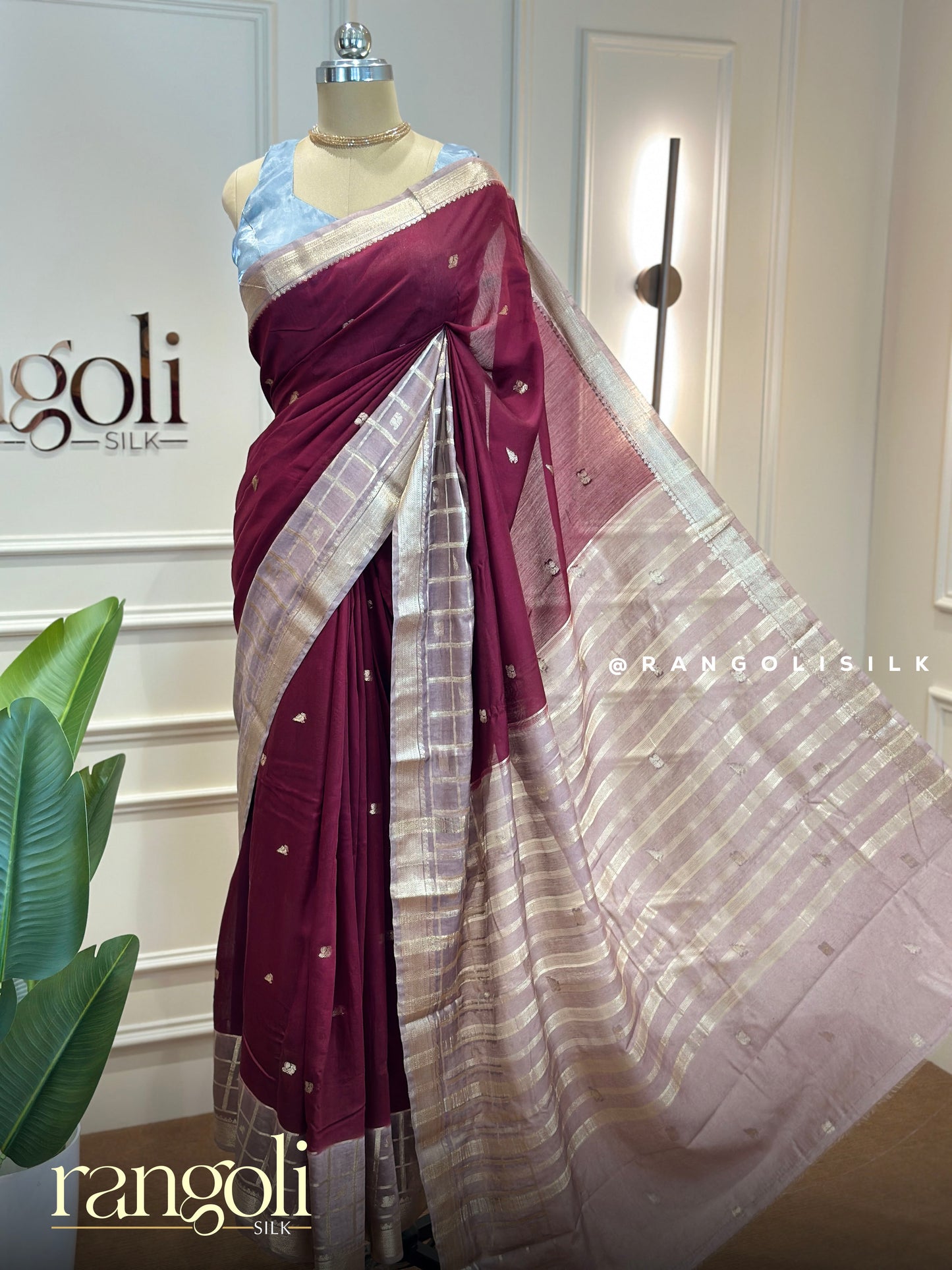 Soft Cotton Saree - Breathable Comfort with Elegant Checks - Post 832