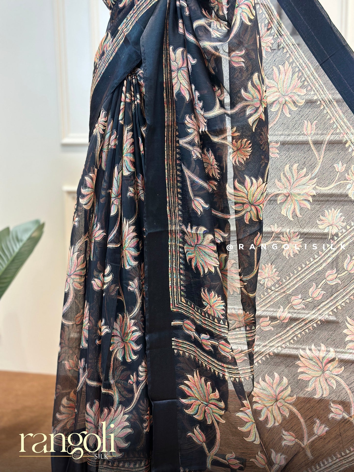 Cotton Saree in Floral Motifs - Post 531
