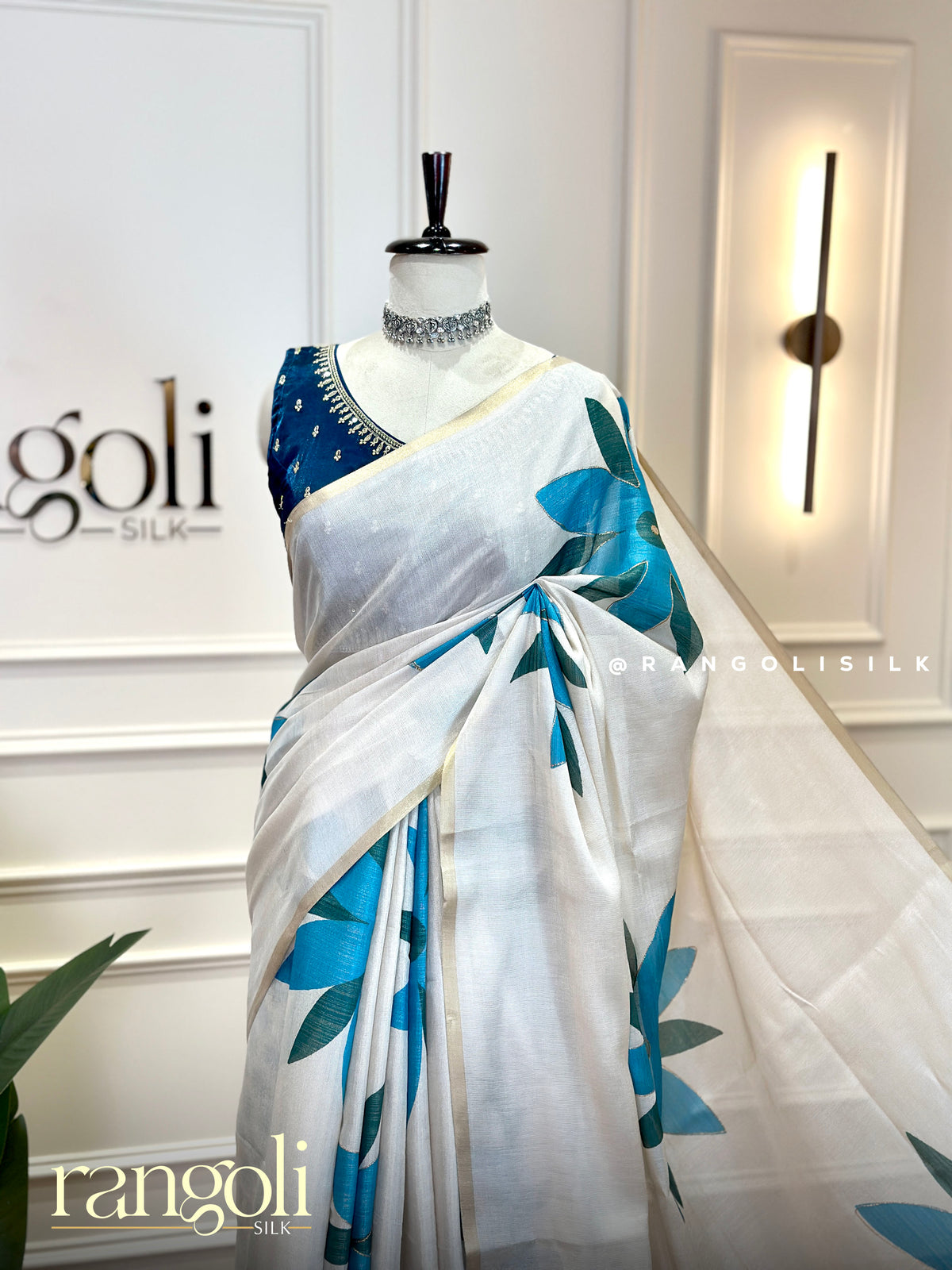 Tissue Cotton Saree with Floral Applique Work, Small Line Border & Tassel Pallu - Post 1047