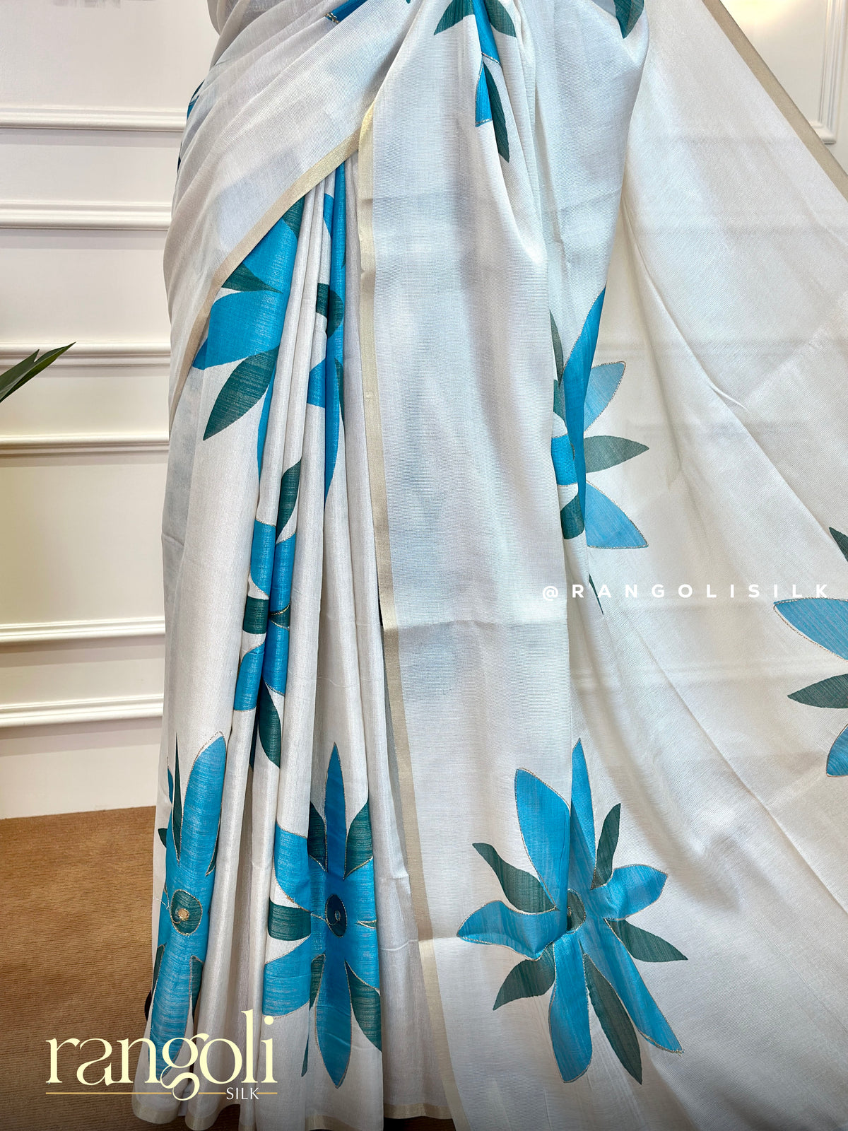 Tissue Cotton Saree with Floral Applique Work, Small Line Border & Tassel Pallu - Post 1047
