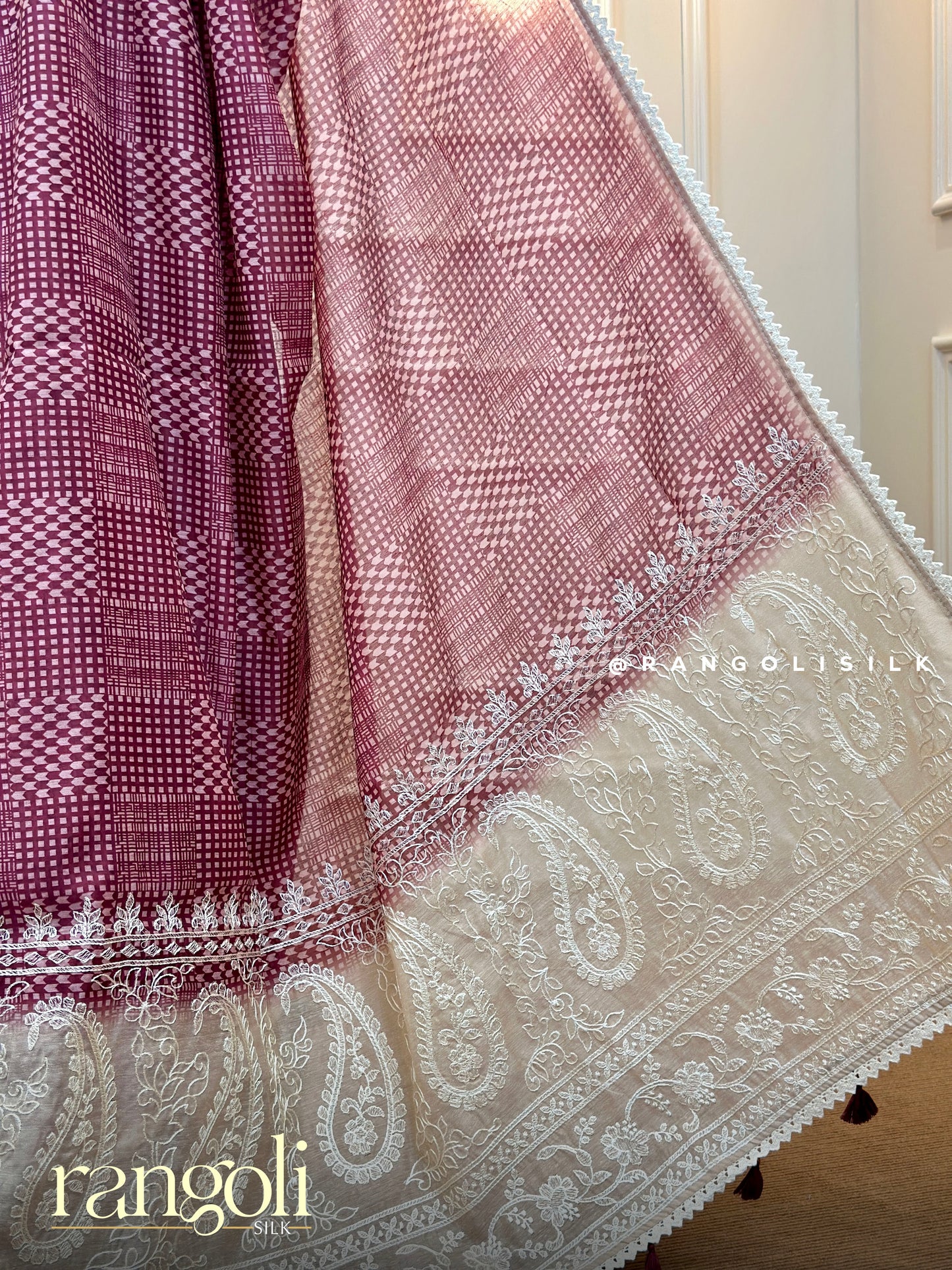 Cotton Saree with White Embroidered Pallu - Post 530