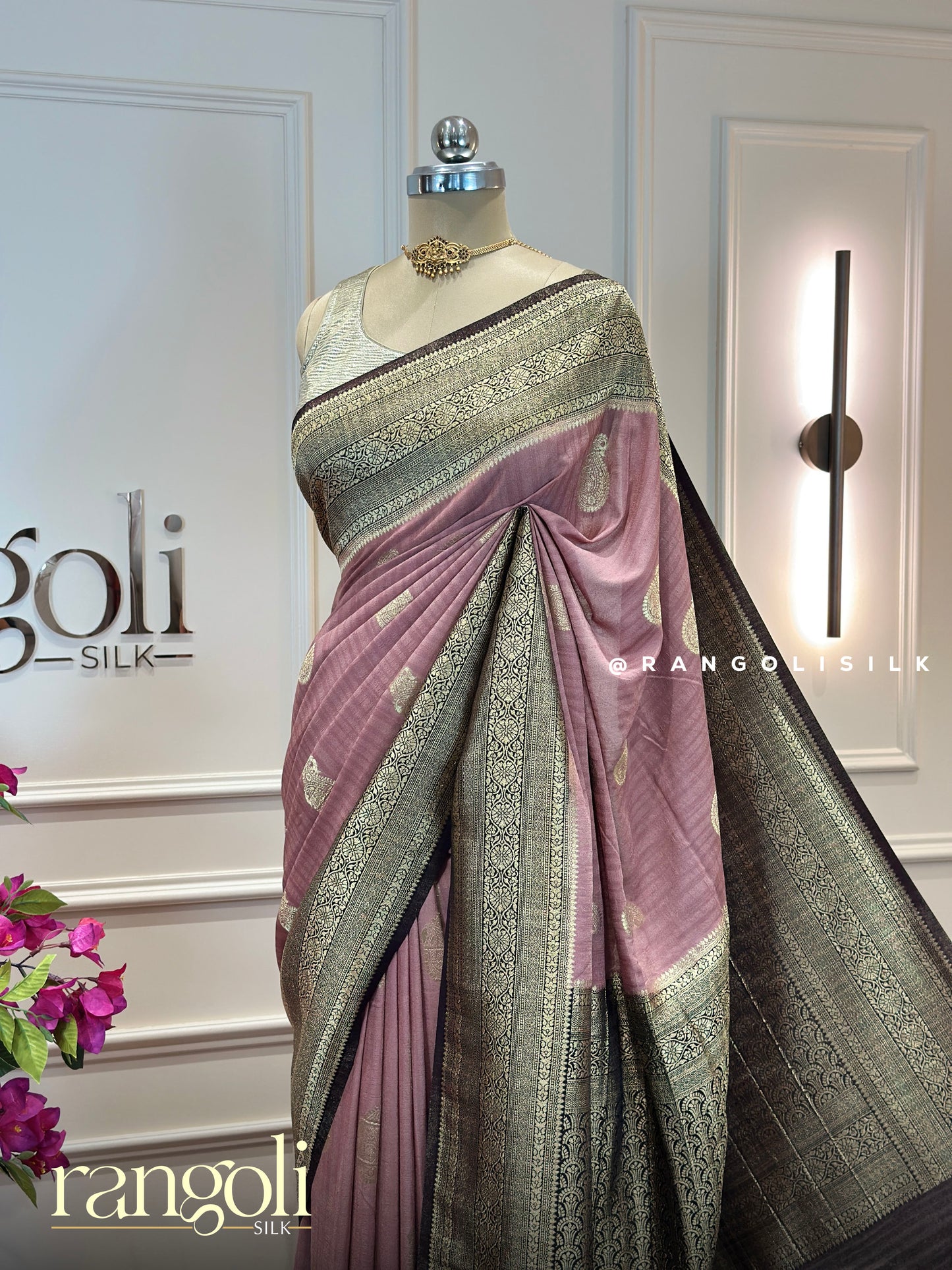 Traditional Banaras Saree with Rich Woven Border & Pallu - Post 959