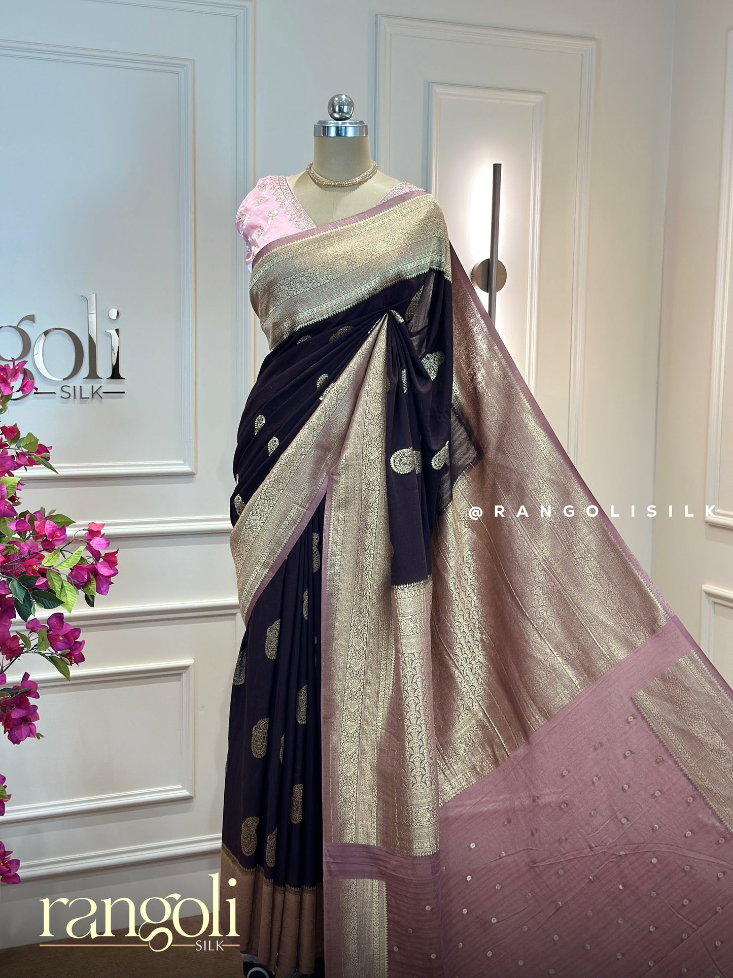 Traditional Banaras Saree with Rich Woven Border & Pallu - Post 959