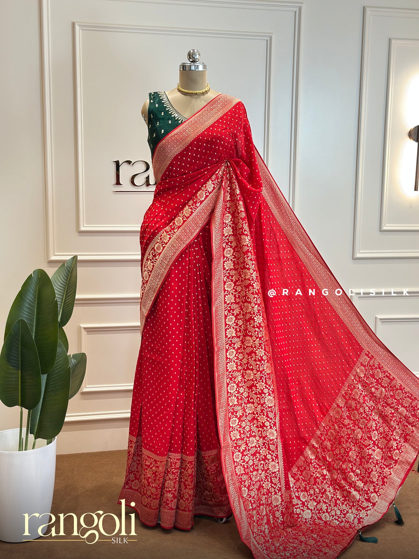Red Banarasi Silk Saree with Golden Zari Weaving & Floral Borders - Post 538