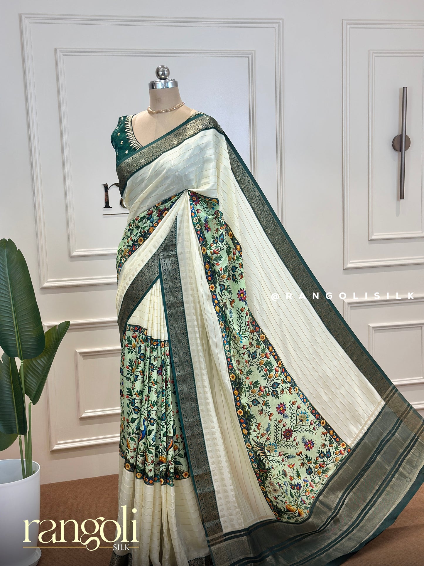 Elegant Banaras Saree with Central Floral Prints  - Post 441