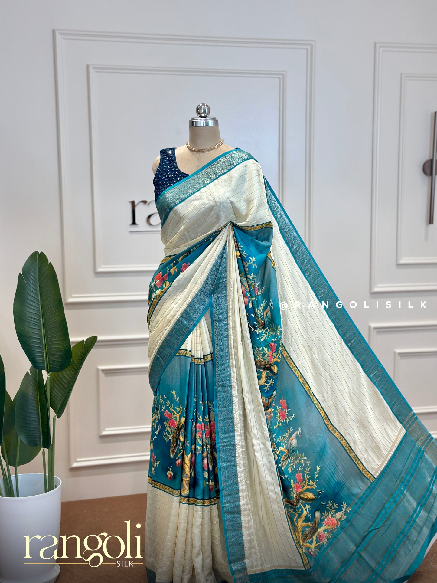 Elegant Banaras Saree with Central Floral Prints  - Post 441