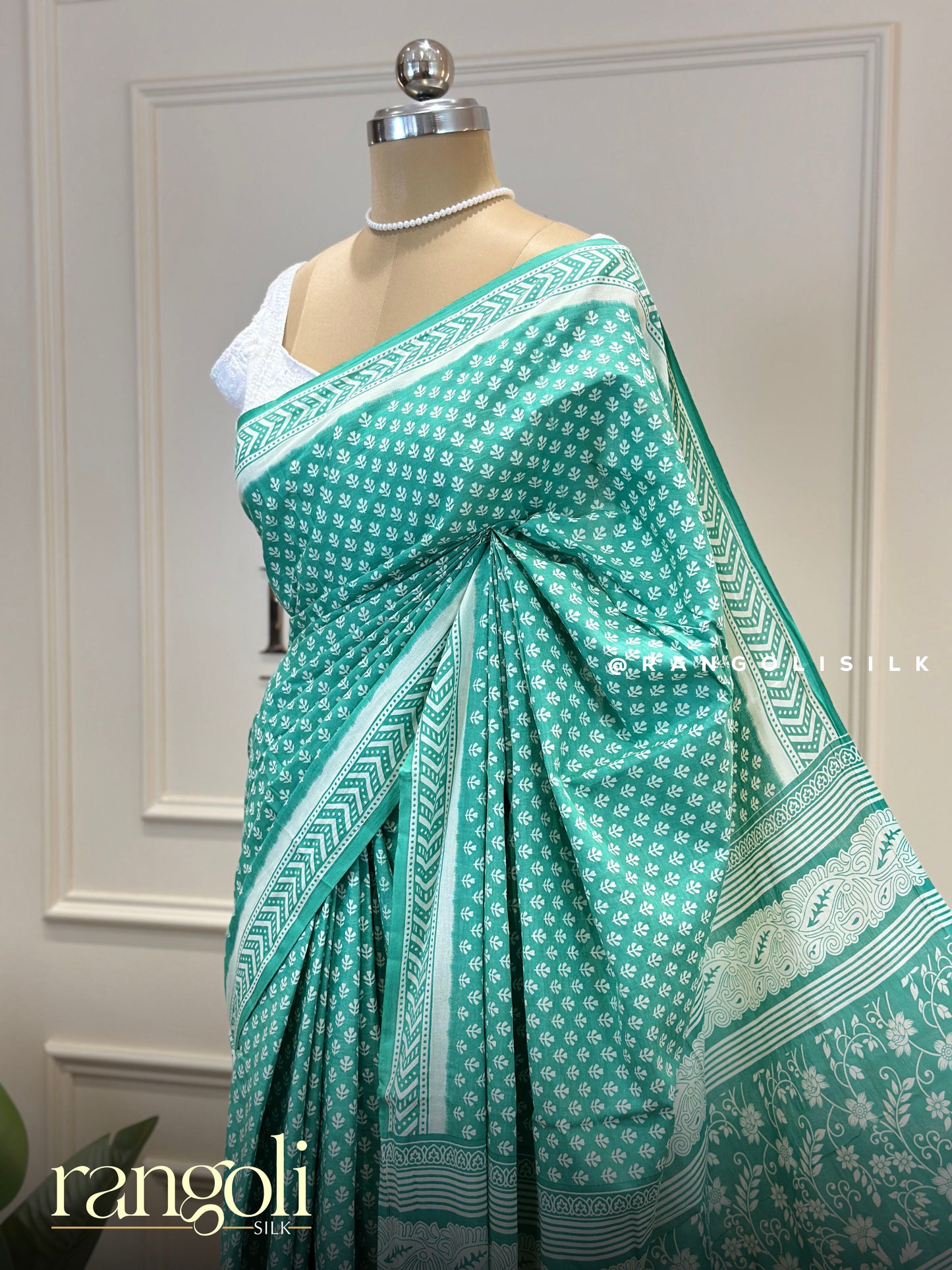 Elegant Mix Cotton Sarees - Breathable Fabric with Vibrant Colors - Post 840