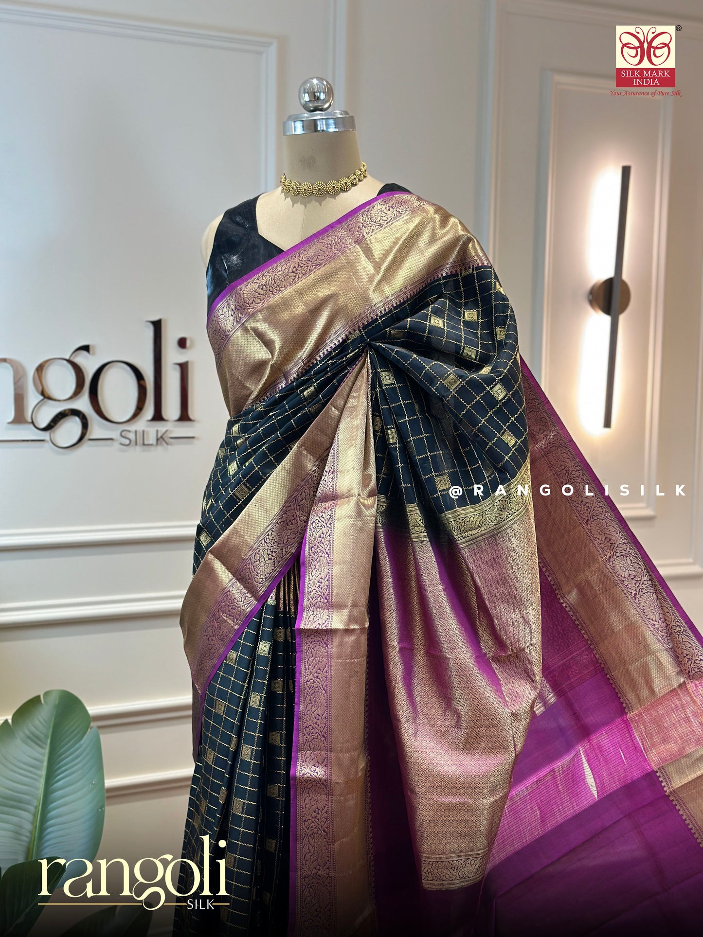Pure Kanjivaram Silk Saree in Black with Gold Zari Checks - Post 726