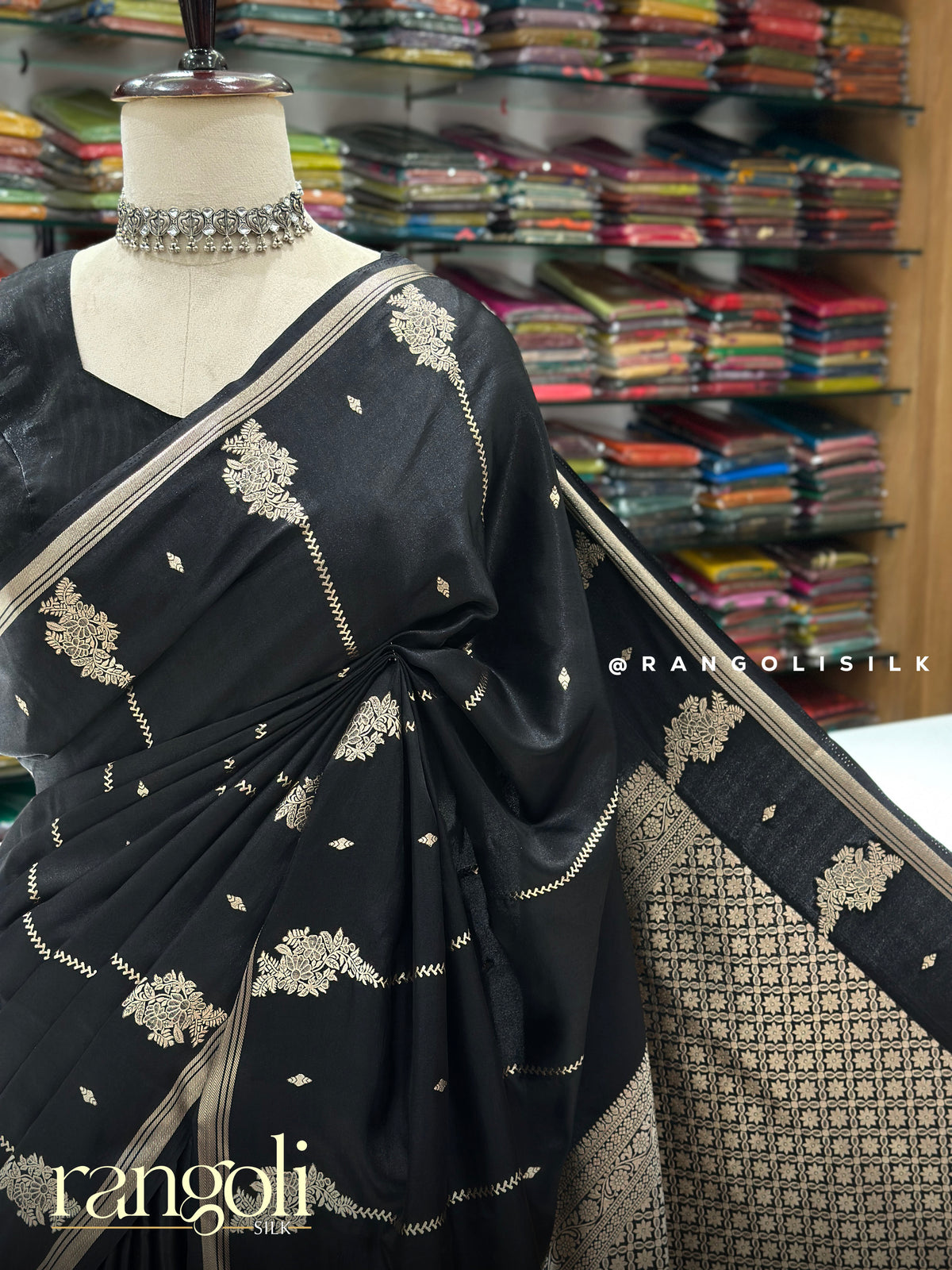 Gajji Silk Saree with Woven Silver Zari Motifs & Rich Pallu - Post 1060