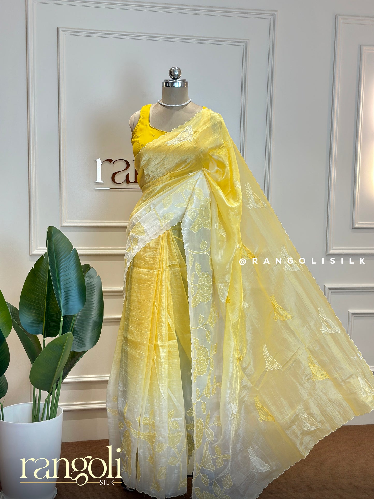 Designer Sarees in Stunning Patterns & Vibrant Colors - Post 553