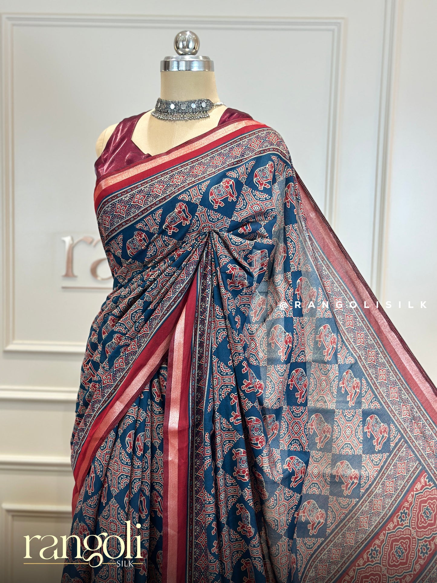 Lightweight Soft Cotton Saree with Timeless Prints & Borders - Post 727