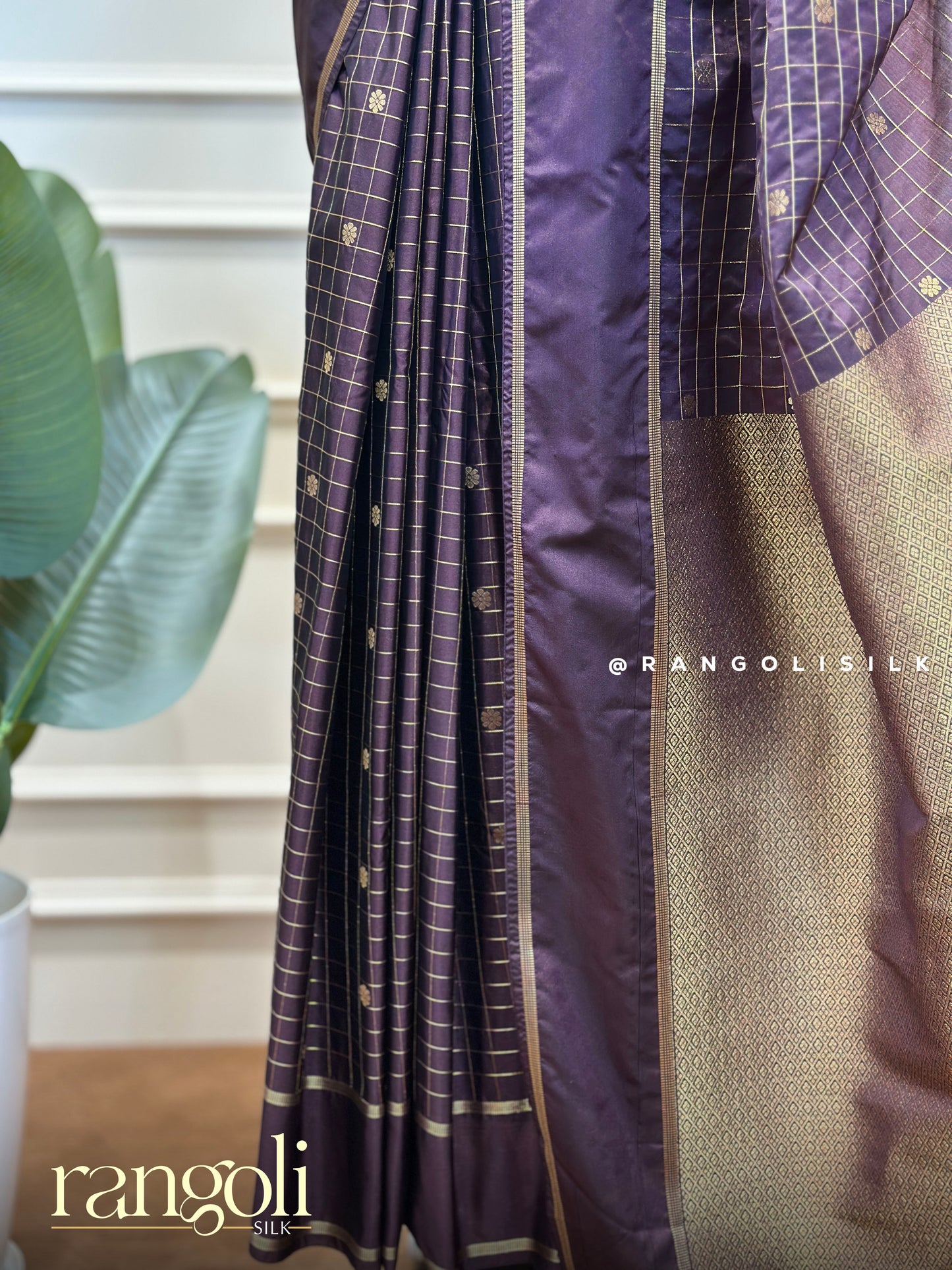 Elegant Semi Kanjivaram Silk Saree with Timeless Checked Pattern - Post 972