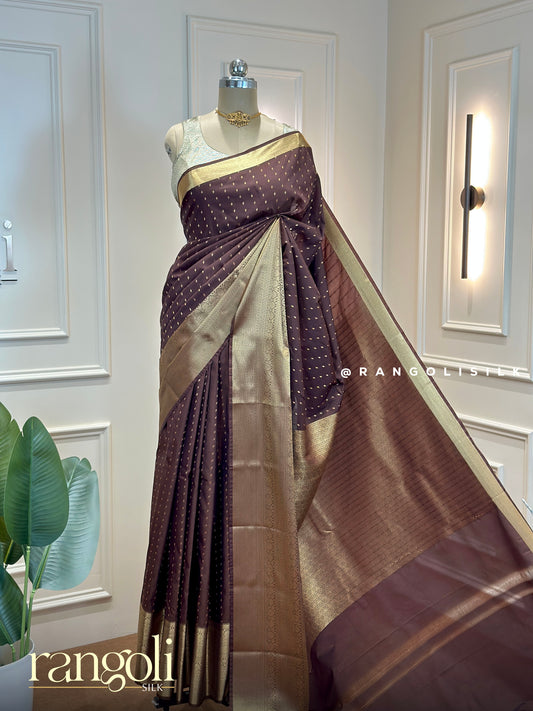 Semi Kanjivaram Silk Saree with Gold Woven Dot Motifs & Zari Border - Post 969