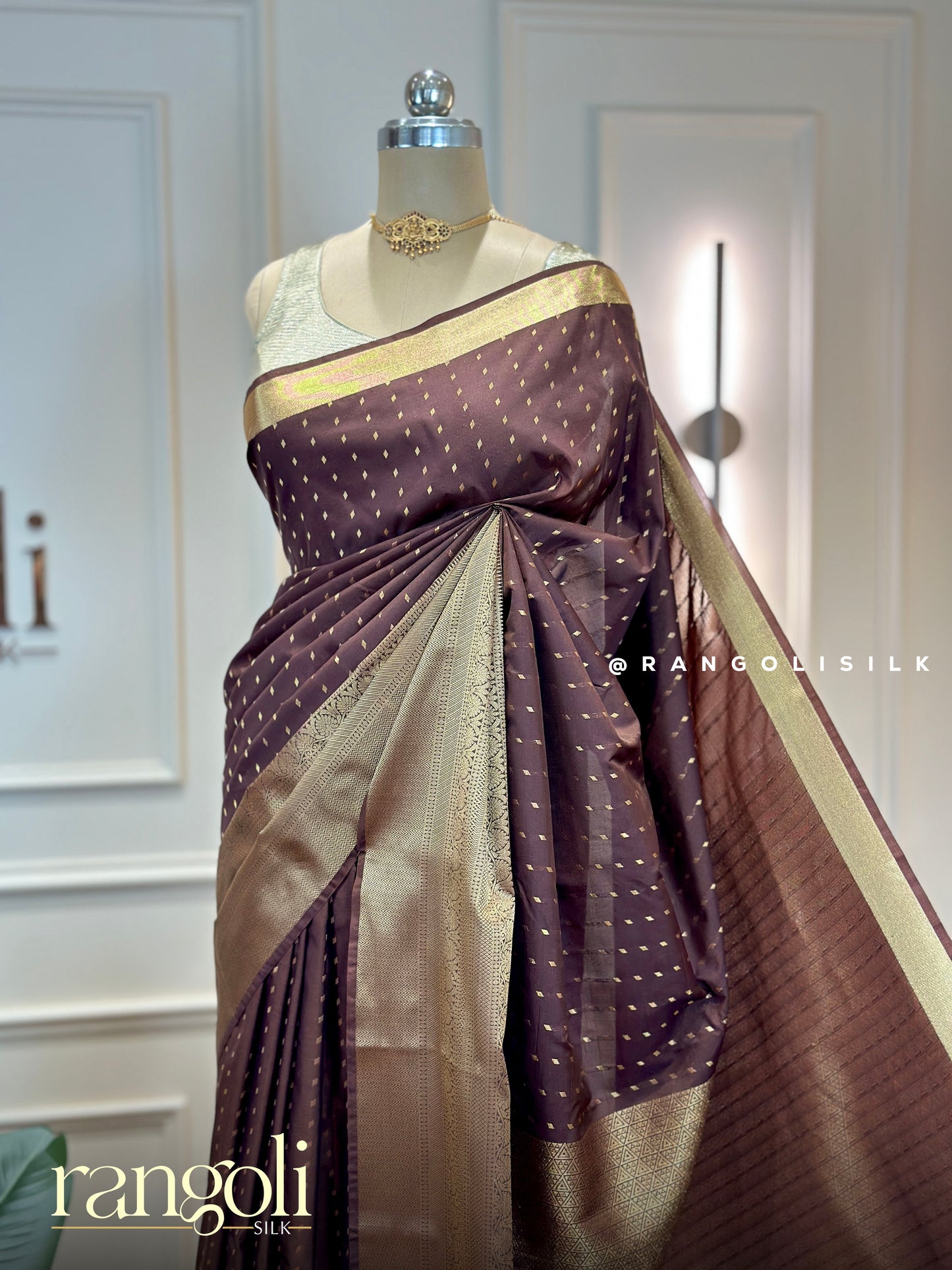 Semi Kanjivaram Silk Saree with Gold Woven Dot Motifs & Zari Border - Post 969