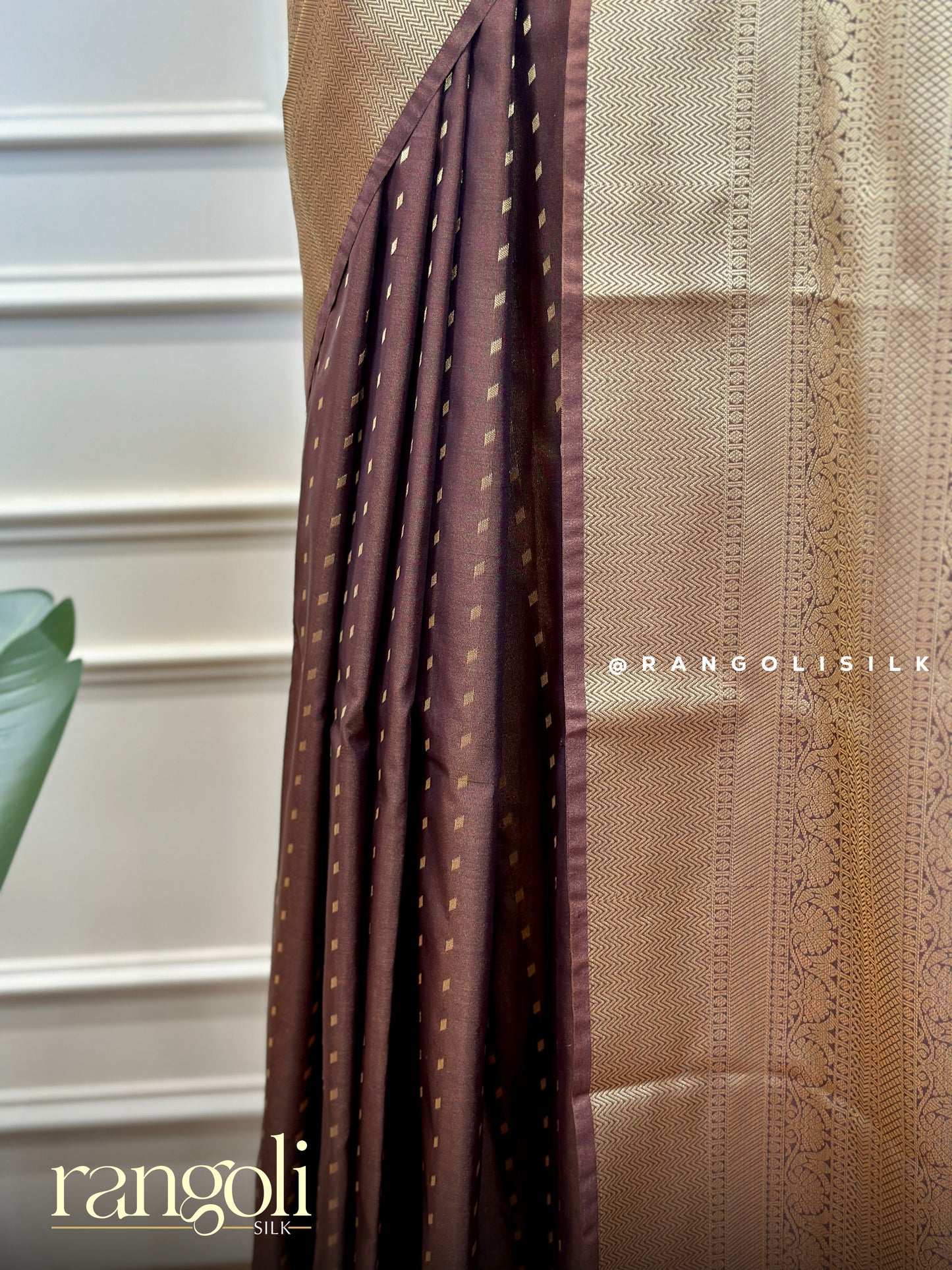 Semi Kanjivaram Silk Saree with Gold Woven Dot Motifs & Zari Border - Post 969