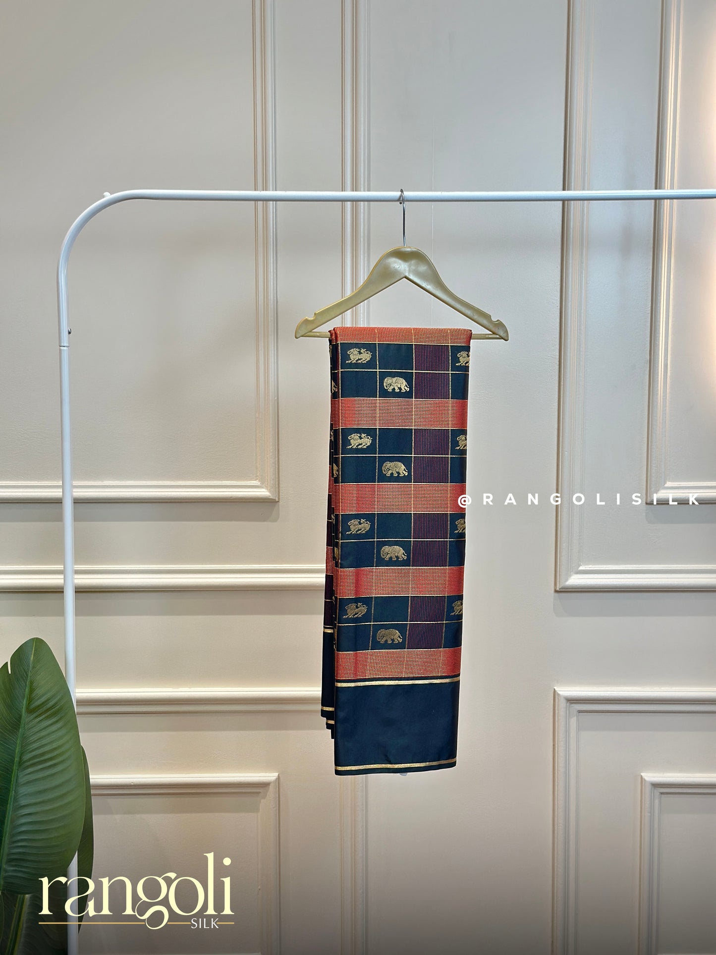Vintage Semi Kanjivaram Silk Saree with Elephant Buttas & Zari Woven Checks - Post 967