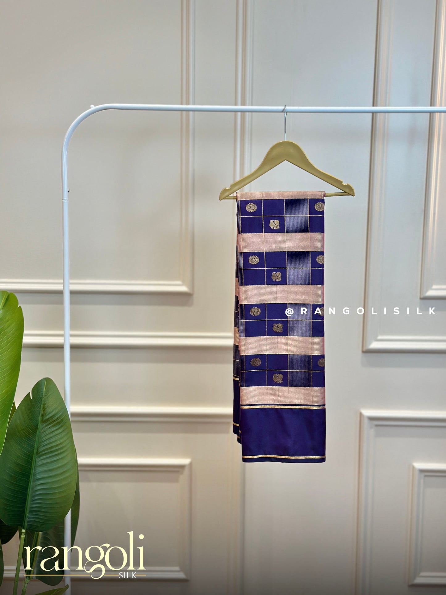 Vintage Semi Kanjivaram Silk Saree with Elephant Buttas & Zari Woven Checks - Post 967