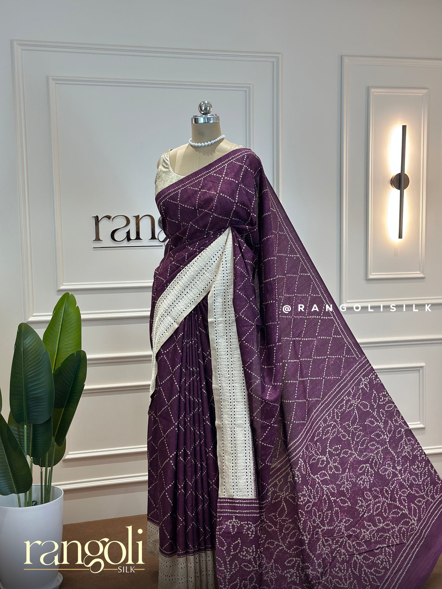 Cotton Saree with Bandhani Geometric Pattern and White Embroidery Border - Post 447