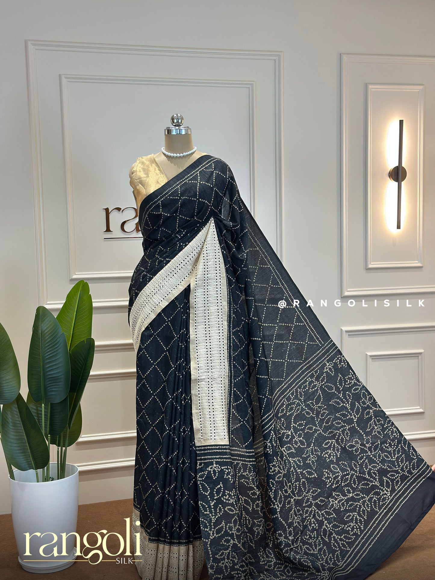 Cotton Saree with Bandhani Geometric Pattern and White Embroidery Border - Post 447