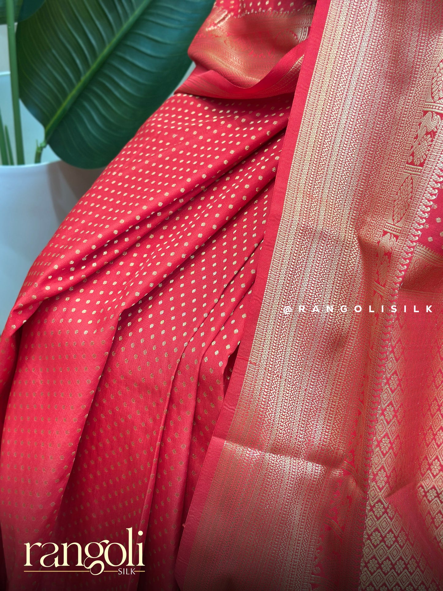 Red Semi Kanjivaram Silk Saree with Zari Border - Post 740