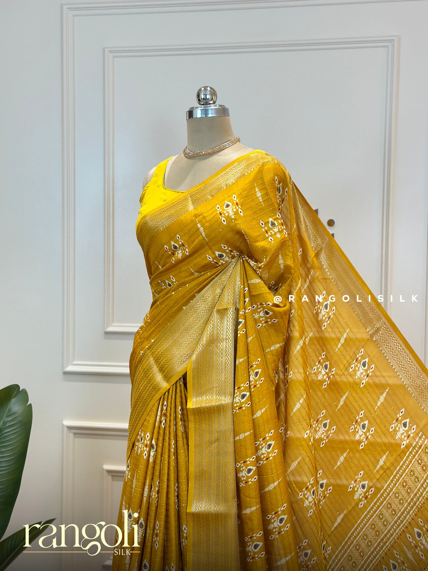 Elegant Dola Silk Sarees – Lightweight, Vibrant & Graceful Festive Drapes - Post 557