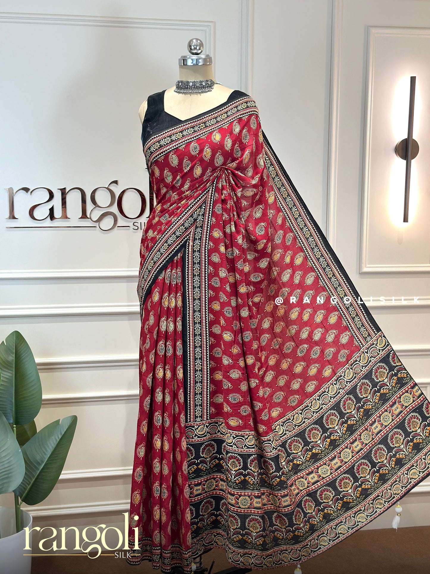 Cotton Saree with Traditional Border & Tassel Pallu - Post 974