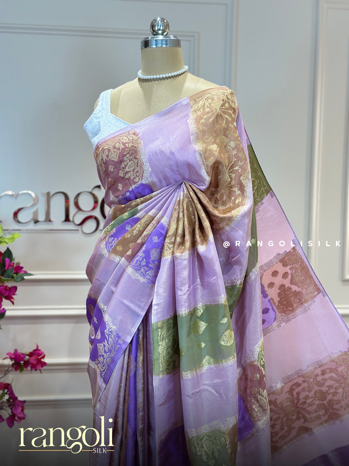 Elegant Dupion Silk Saree with Contrast Rich Pallu Design - Post 867