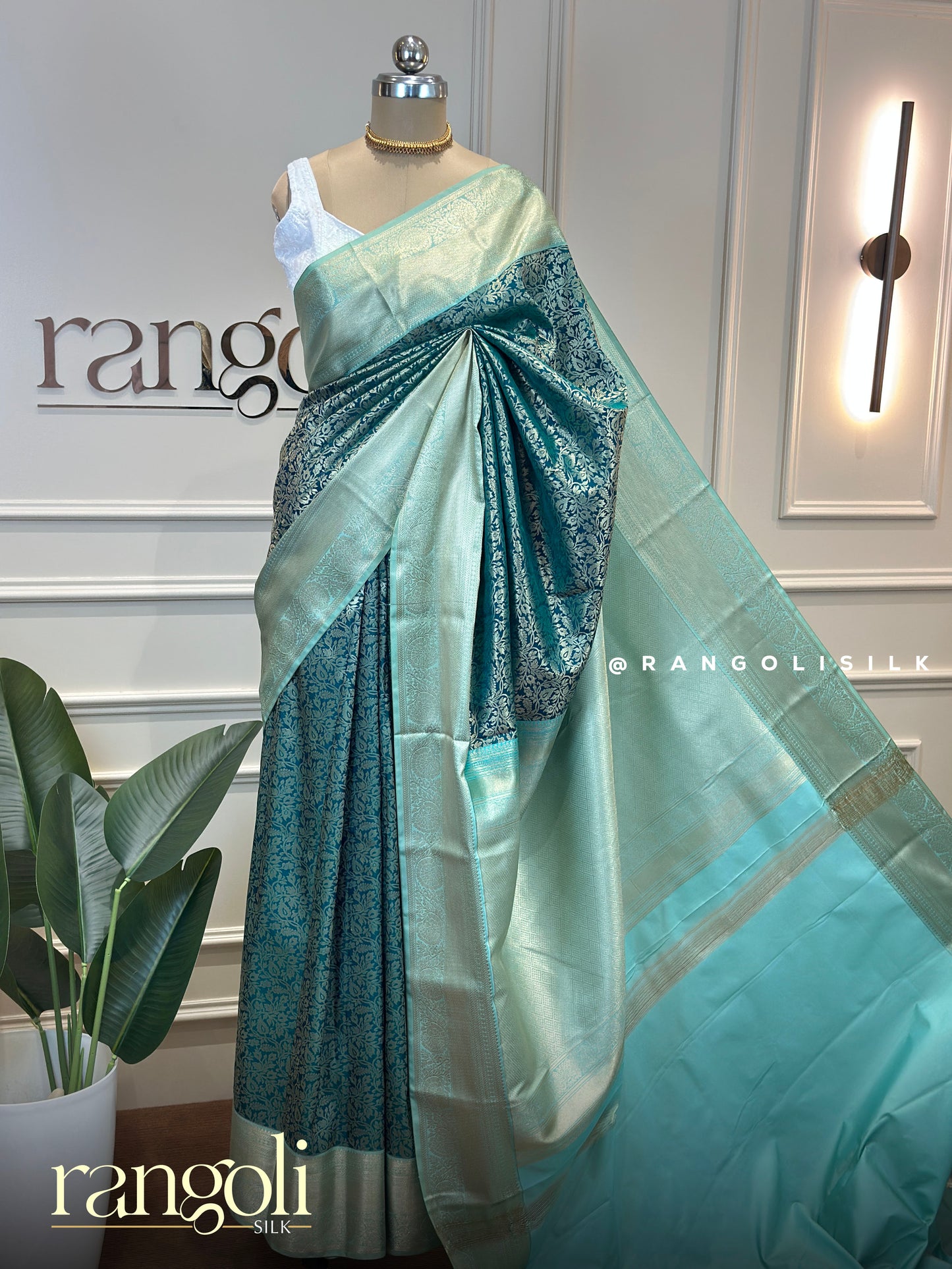 Royal Kanjivaram Silk Saree with Rich Brocade & Traditional Motifs - Post 739