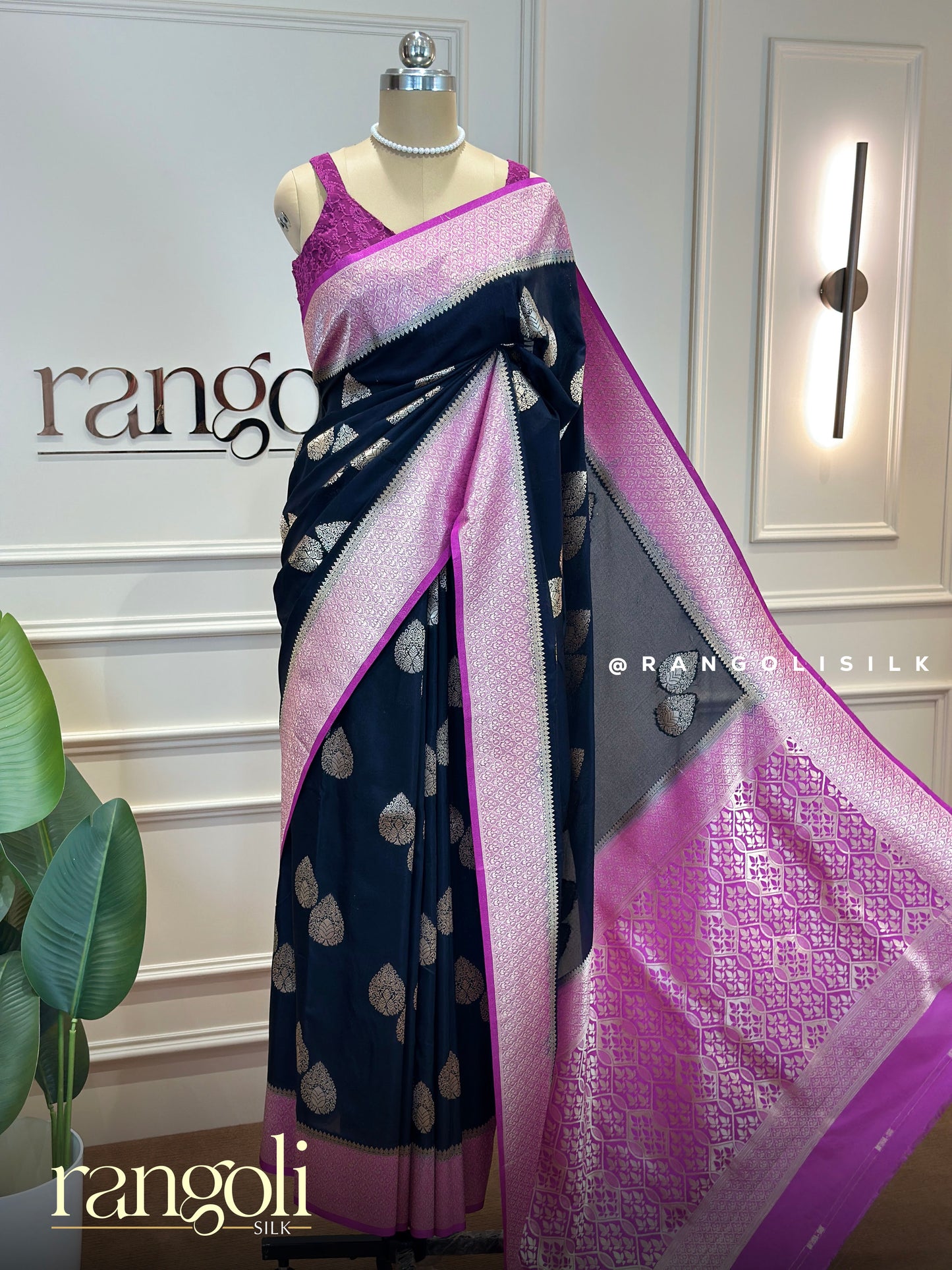 Banaras Chiffon Saree with Zari Buttas & Banarasi Pallu - Post 871
