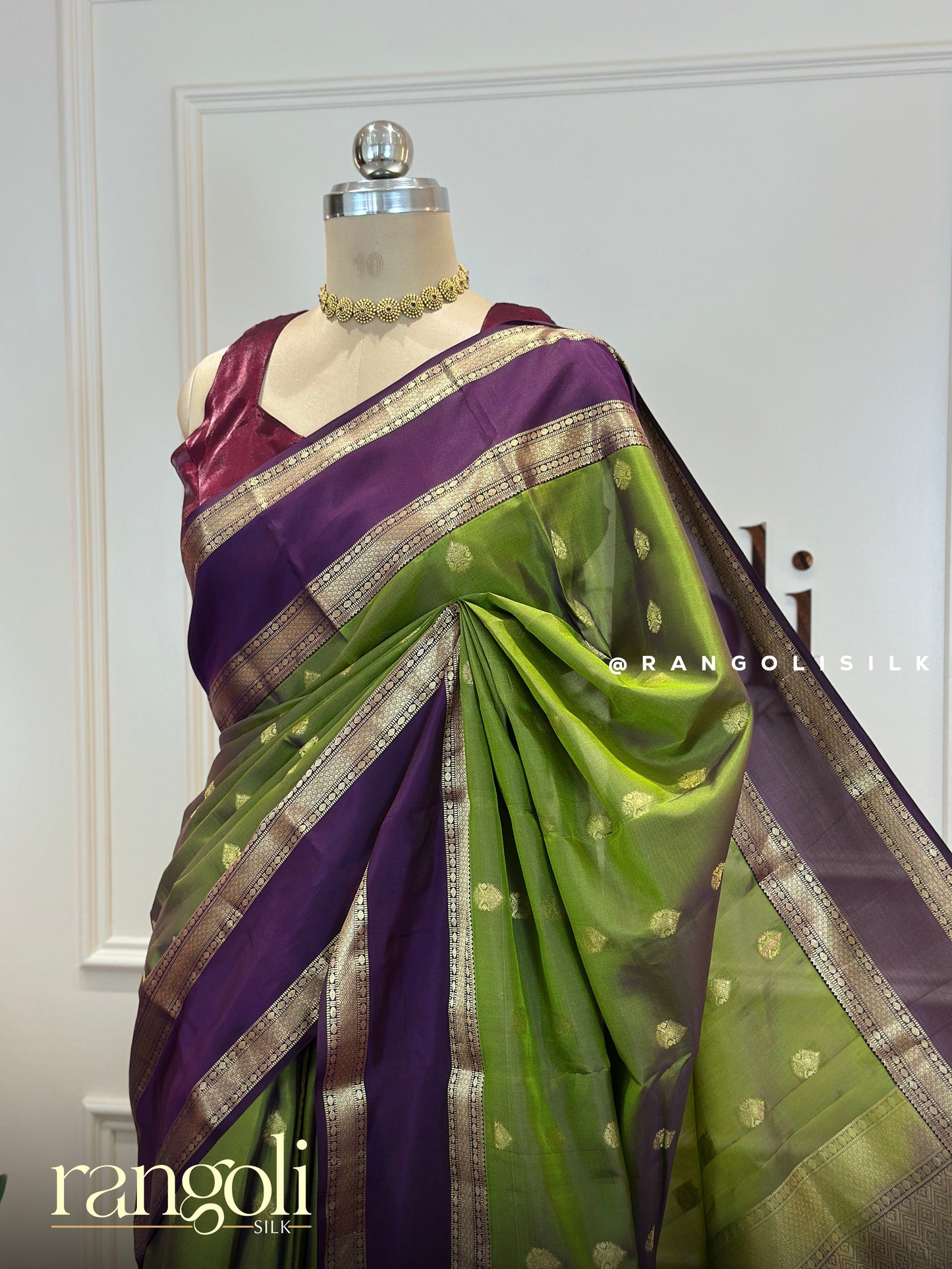 Exquisite Kanjivaram Silk Saree in Emerald Green & Royal Purple with Gold Zari Butta and Broad Border - Post 672