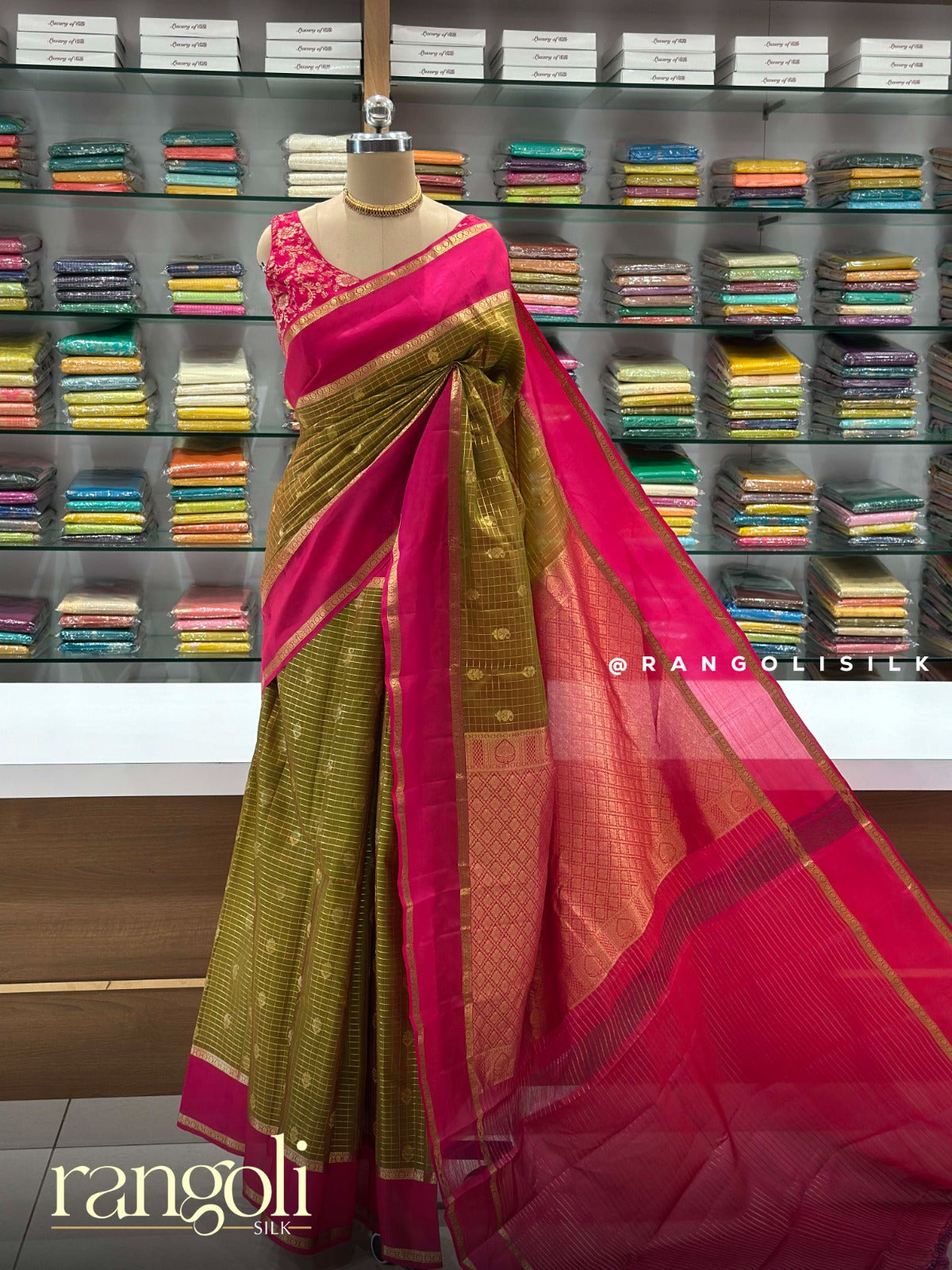 Traditional Kanjivaram Silk Saree with Zari Checks - Post 937
