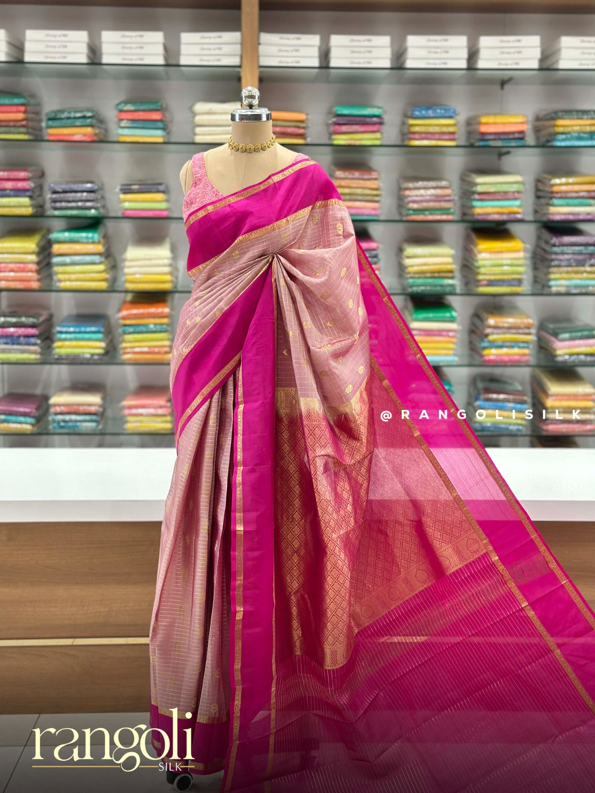 Traditional Kanjivaram Silk Saree with Zari Checks - Post 937