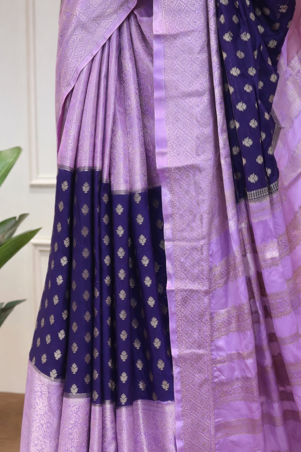Semi Mysore Crepe Silk Saree with Elegant Brocade & Rich Zari Work - Post 800